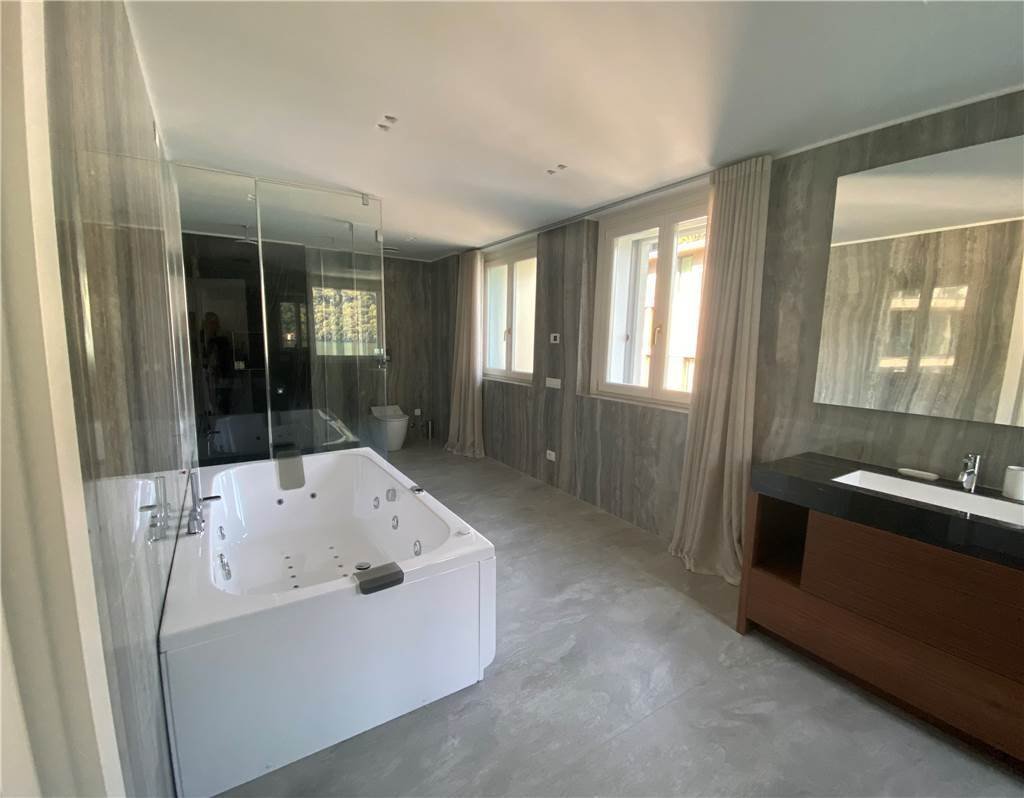 Charming Renovated Lakefront Villa, Komo Villa in Laglio, Lombardy, Italy