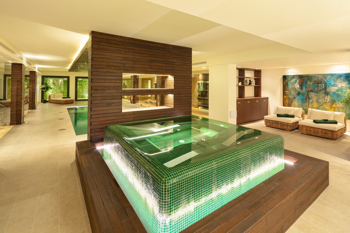 Exquisite Marbella Villa: A Testament To Luxury And Elegance Villa in Marbella, Andalusia, Spain