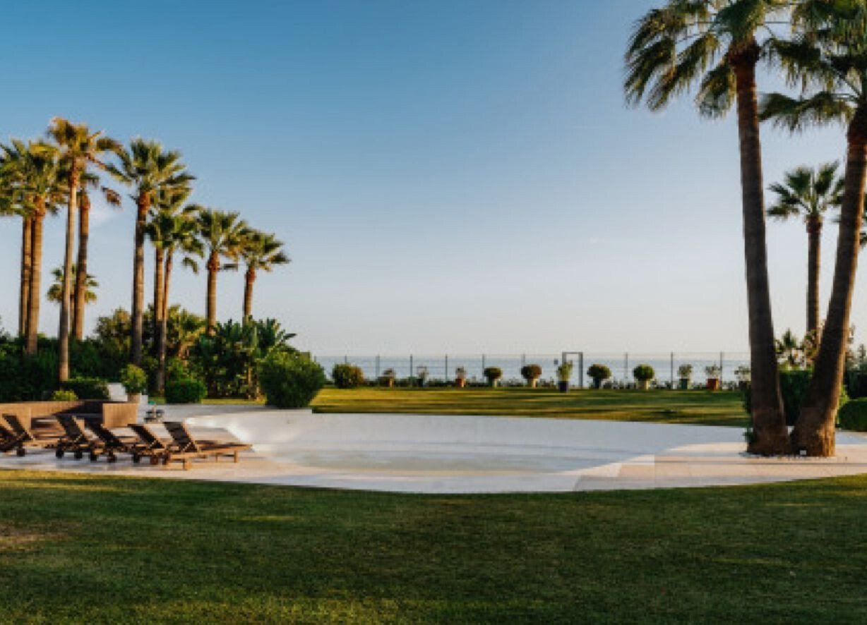 Exceptional Mediterranean Beachfront – A Rare Opportunity For Refinement & Renovation On Marbella´S Villa in Marbella, Andalusia, Spain