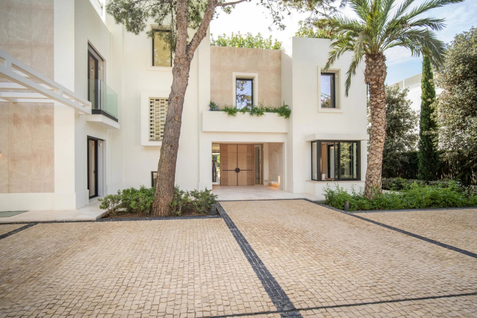 Exquisite Modern Villa In Altos Reales With Breathtaking Views And Luxurious Amenities Villa in Marbella, Andalusia, Spain