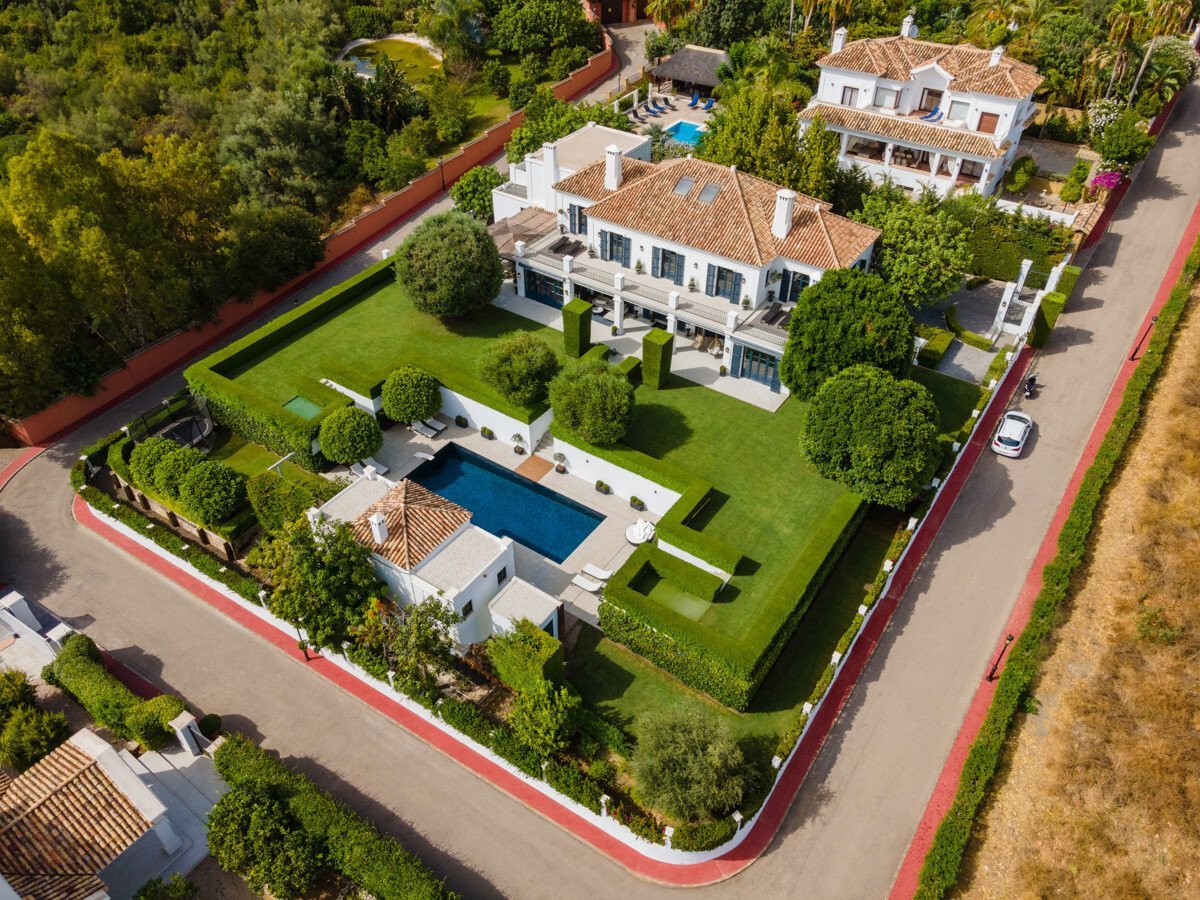 Exquisite Marbella Villa: A Testament To Luxury And Elegance Villa in Marbella, Andalusia, Spain