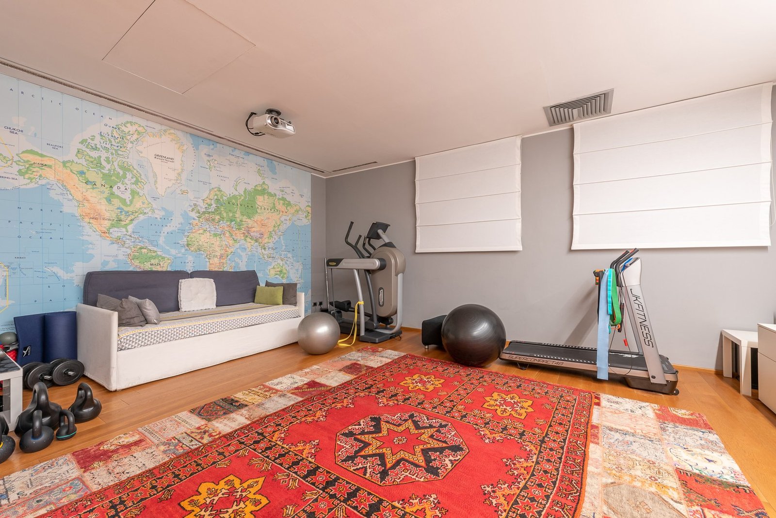 Unique Villa With Private Garden In The Navigli Area Villa in Milan, Lombardy, Italy