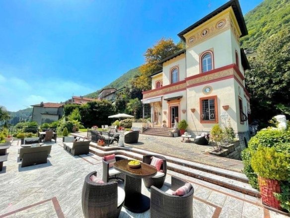 Villa in Moltrasio, Lombardy, Italy