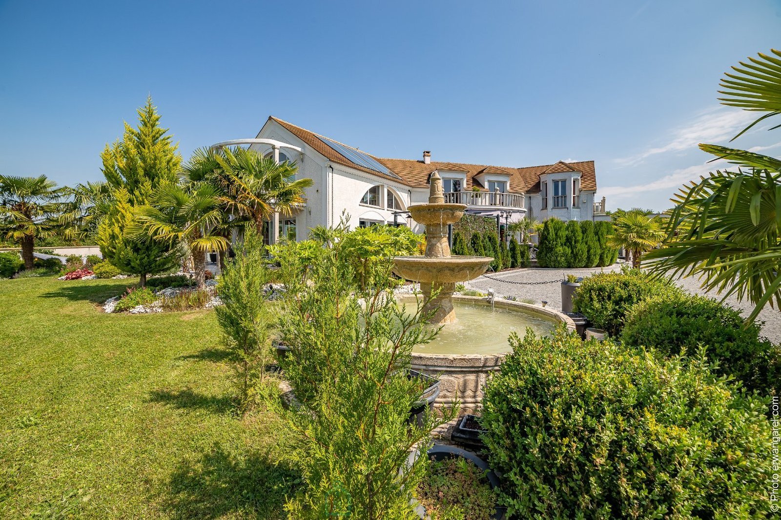 Villa in Morsang-sur-Seine, Île-de-France, France