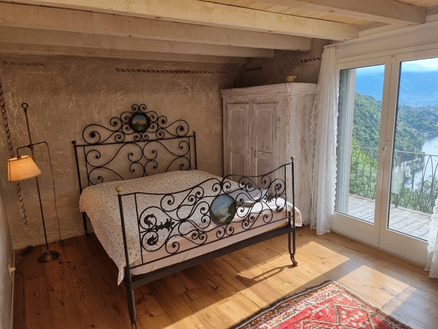 A Rare Gem In Ronco Sopra Ascona! Villa in Ronco sopra Ascona, Ticino, Switzerland