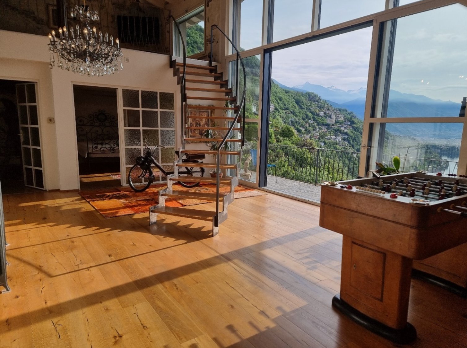 A Rare Gem In Ronco Sopra Ascona! Villa in Ronco sopra Ascona, Ticino, Switzerland