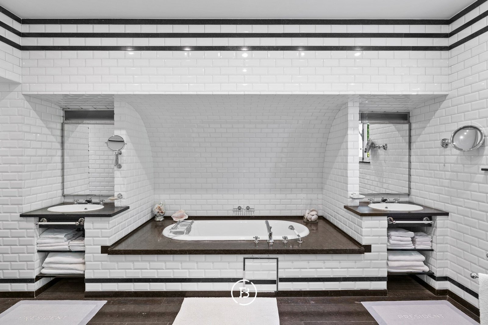 Villa Maas Villa in Sint-Genesius-Rode, Flanders, Belgium