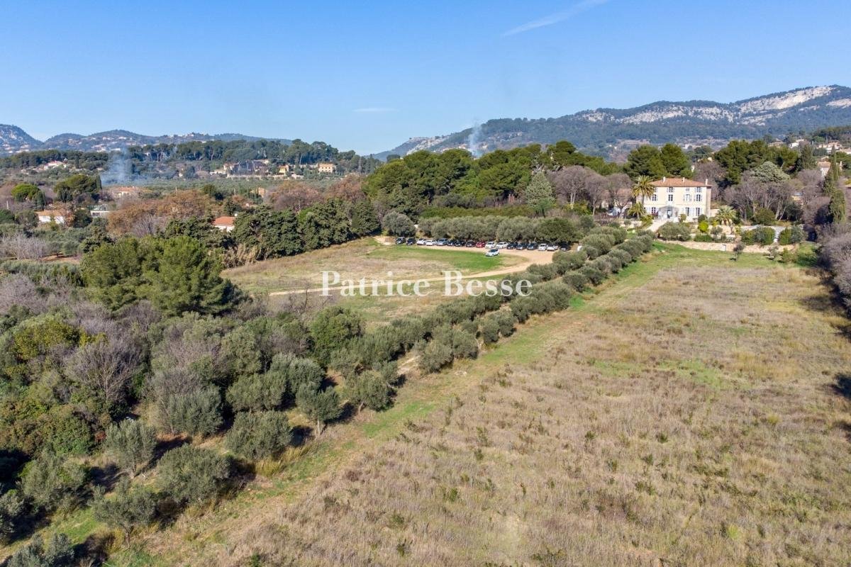 Villa in Toulon, Provence Alpes Côte D’azur, France