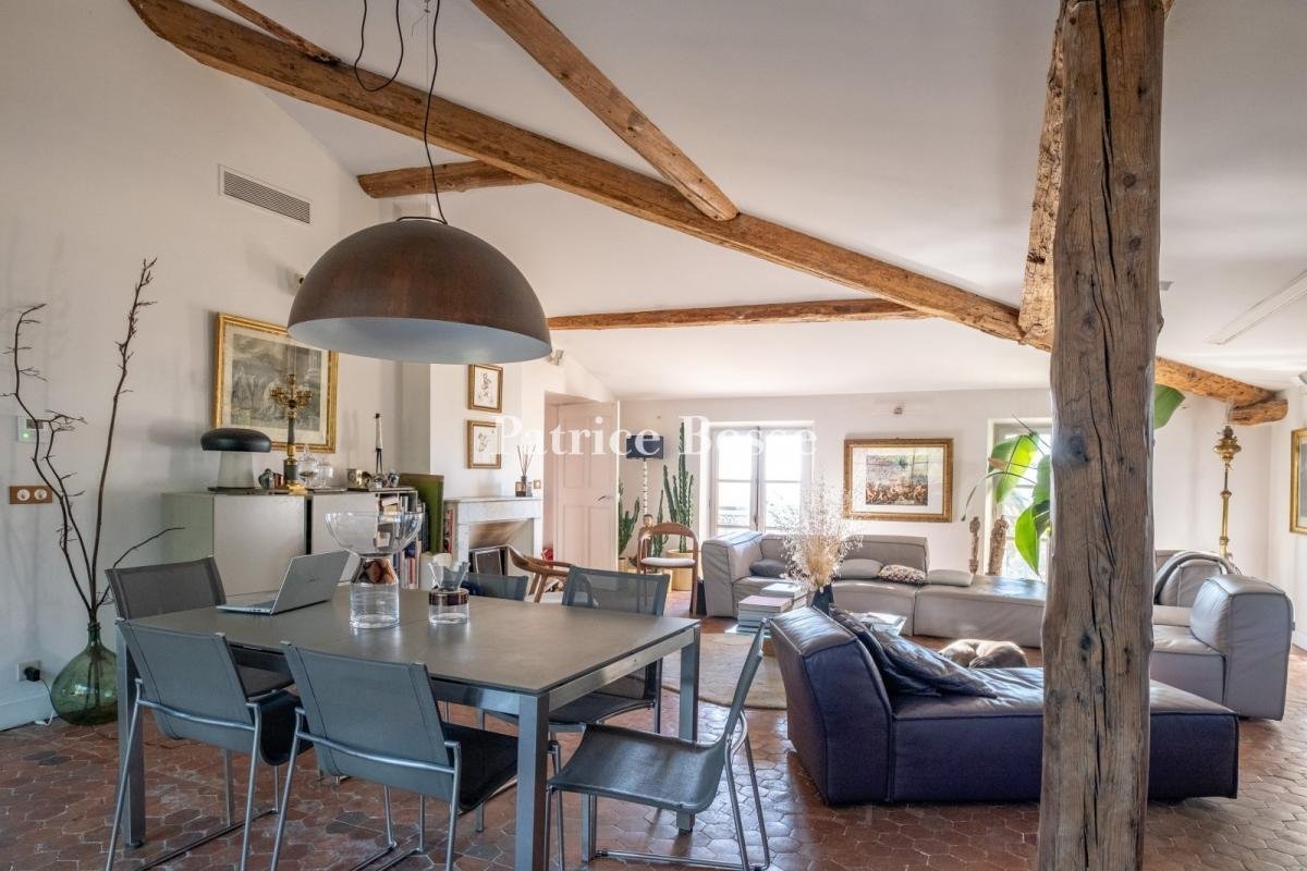 Villa in Toulon, Provence Alpes Côte D’azur, France