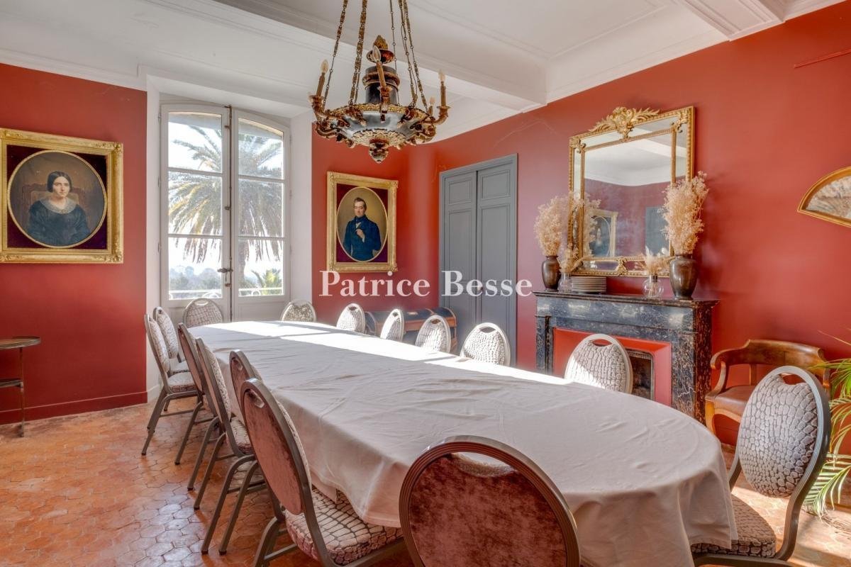 Villa in Toulon, Provence Alpes Côte D’azur, France