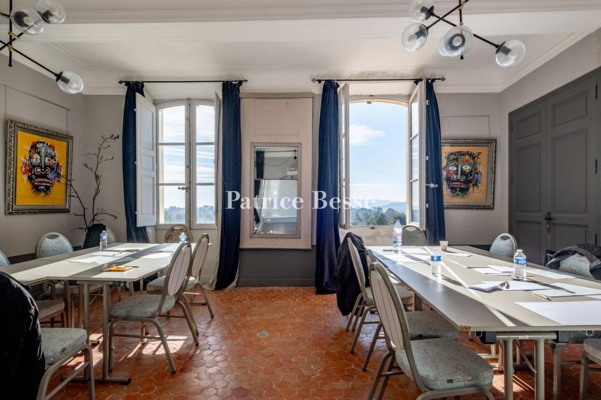 Villa in Toulon, Provence Alpes Côte D’azur, France