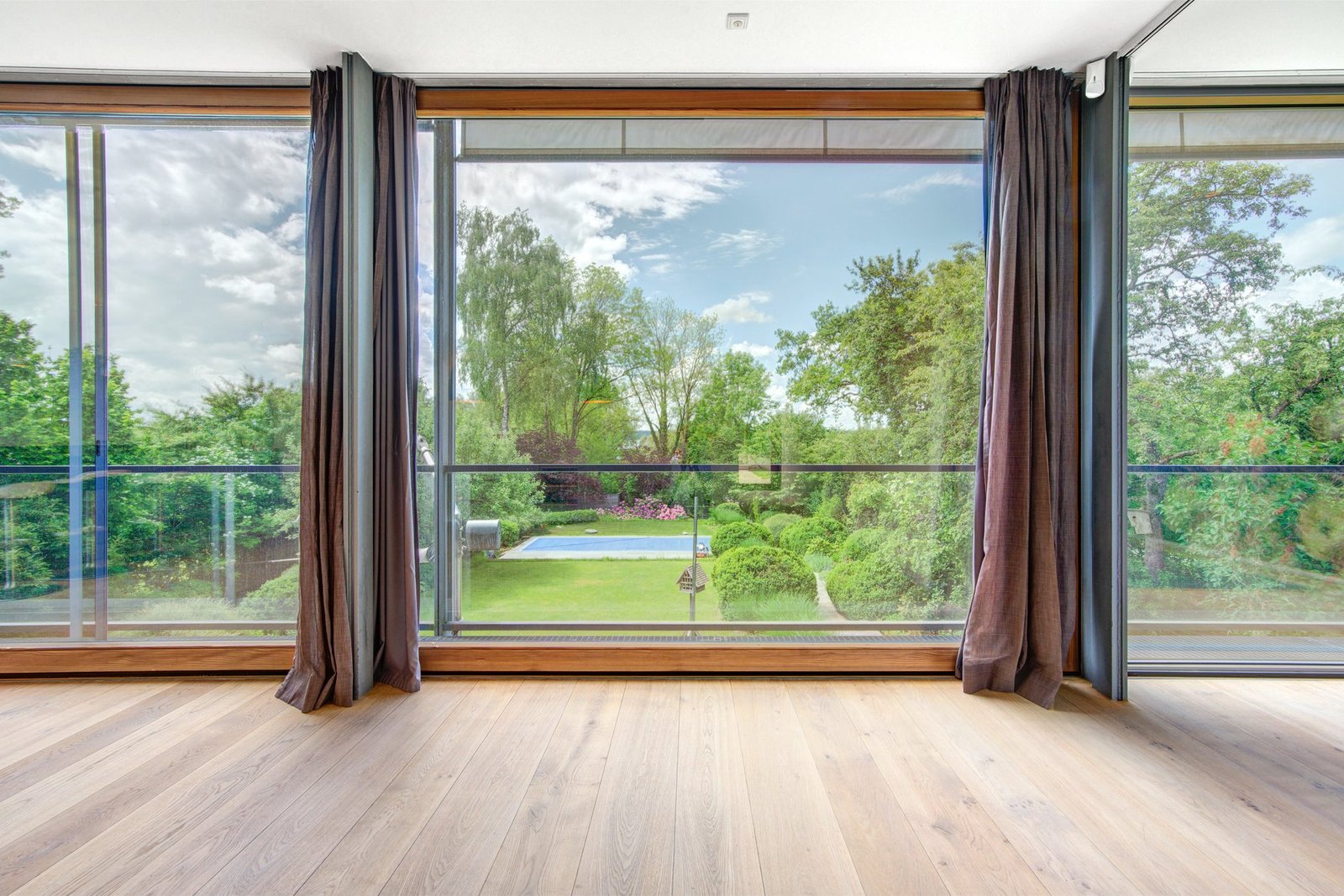 Dream Villa In Perfection. With Pool, Jetty & Buoy. Villa in Wörthsee, Bavaria, Germany