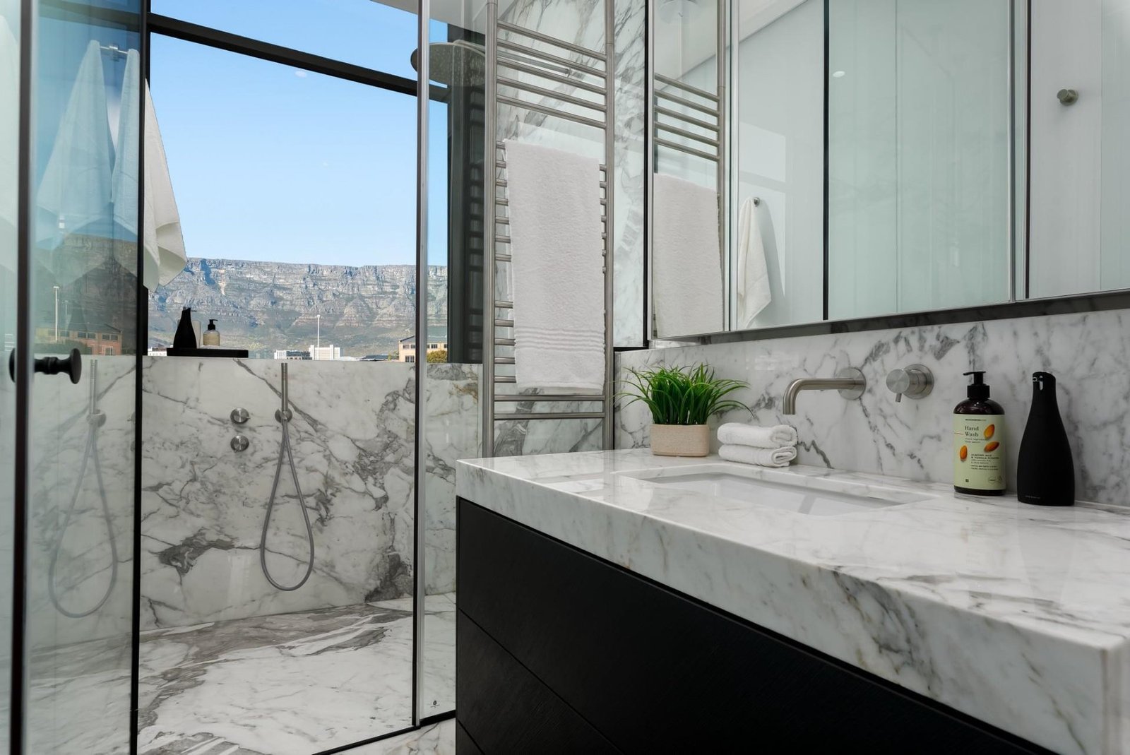 Apartment in Cape Town, Western Cape, South Africa 1 - 15853717