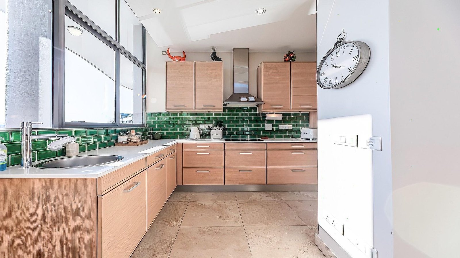 Apartment Cape Town Apartment in Cape Town, Western Cape, South Africa 1 - 16120575