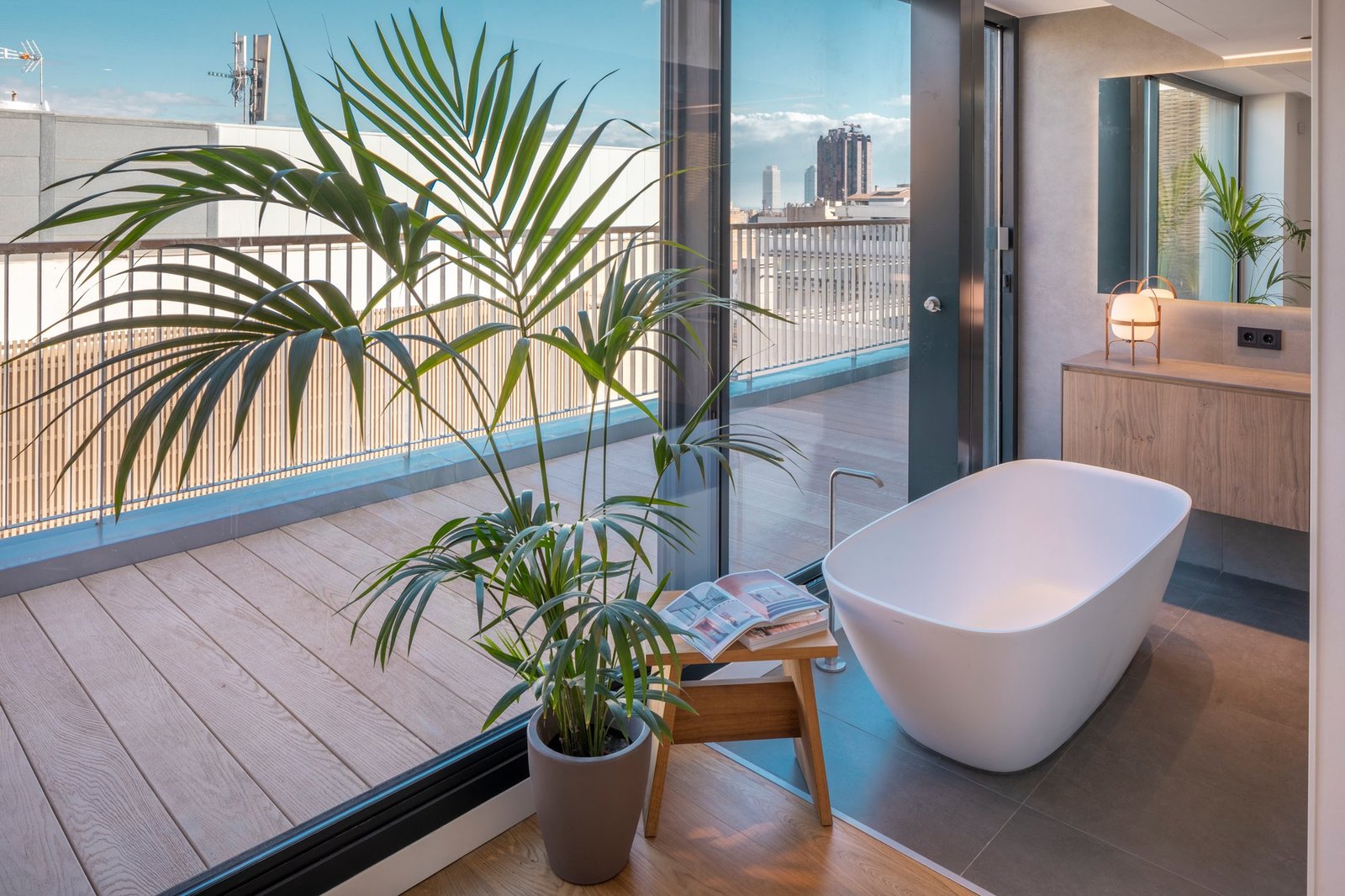 Brand New Apartment In Paseo De Gracia, Barcelona Apartment in Eixample, Barcelona, Spain 1 - 14221552