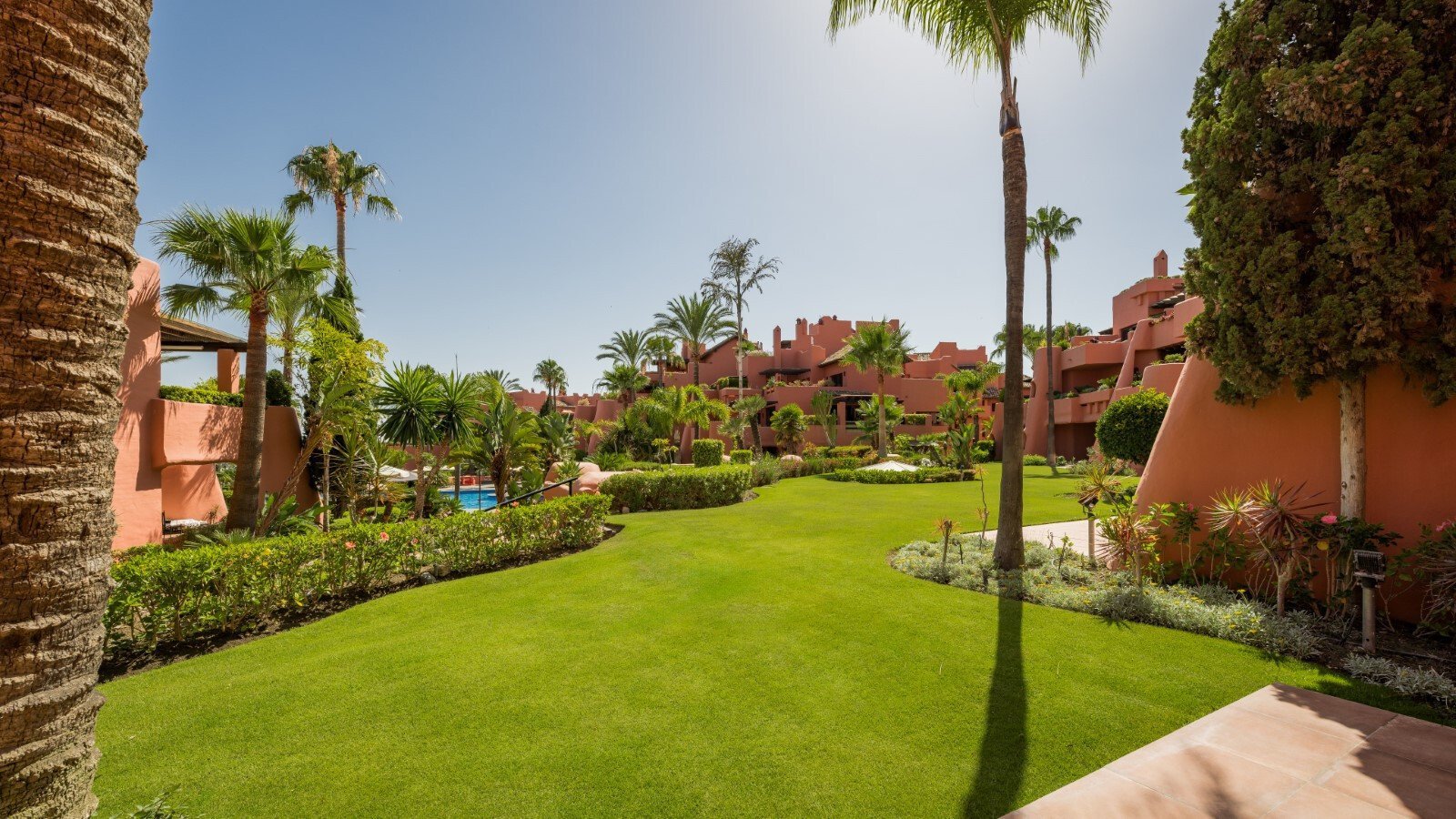 Luxury South Facing 3 Bedroom And 3 Bathroom Ground Floor Apartment In Costalita, Estepona. Apartment in Estepona, Andalusia, Spain 1 - 16331024