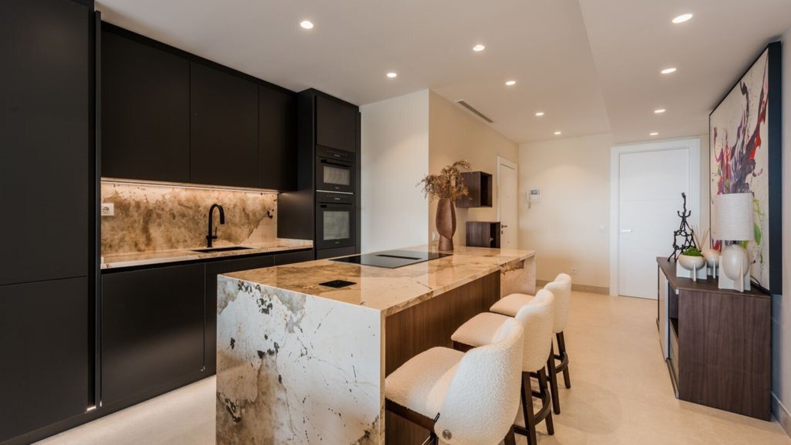 Elegant Apartment Complex With Unique Sea Views In Estepona Apartment in Estepona, Andalusia, Spain 1 - 16331039