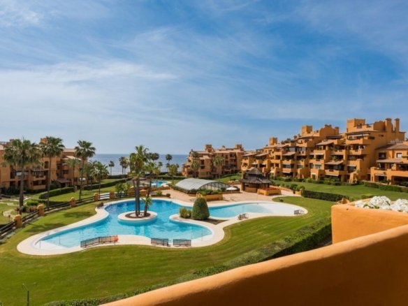 Apartment in Estepona, Andalusia, Spain 1 - 16331039