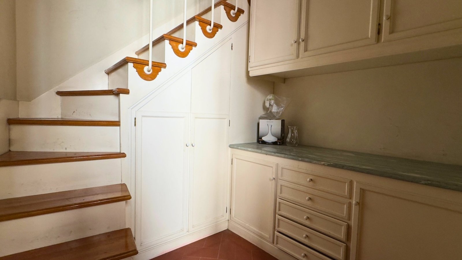 Appartamento Di Prestigio In Santo Spirito Apartment in Florence, Tuscany, Italy 1 - 15881595