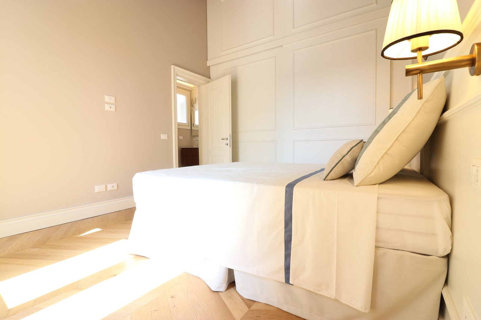 Splendido Appartamento In Lungarno Guicciardini Apartment in Florence, Tuscany, Italy 1 - 15945580