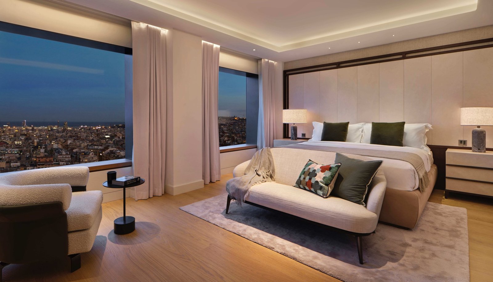 2 Bedroom And Office Luxury Apartment In Passeig De Gràcia 111 (Mandarin Oriental Residences) Apartment in Gracia, Barcelona, Spain 1 - 15729086