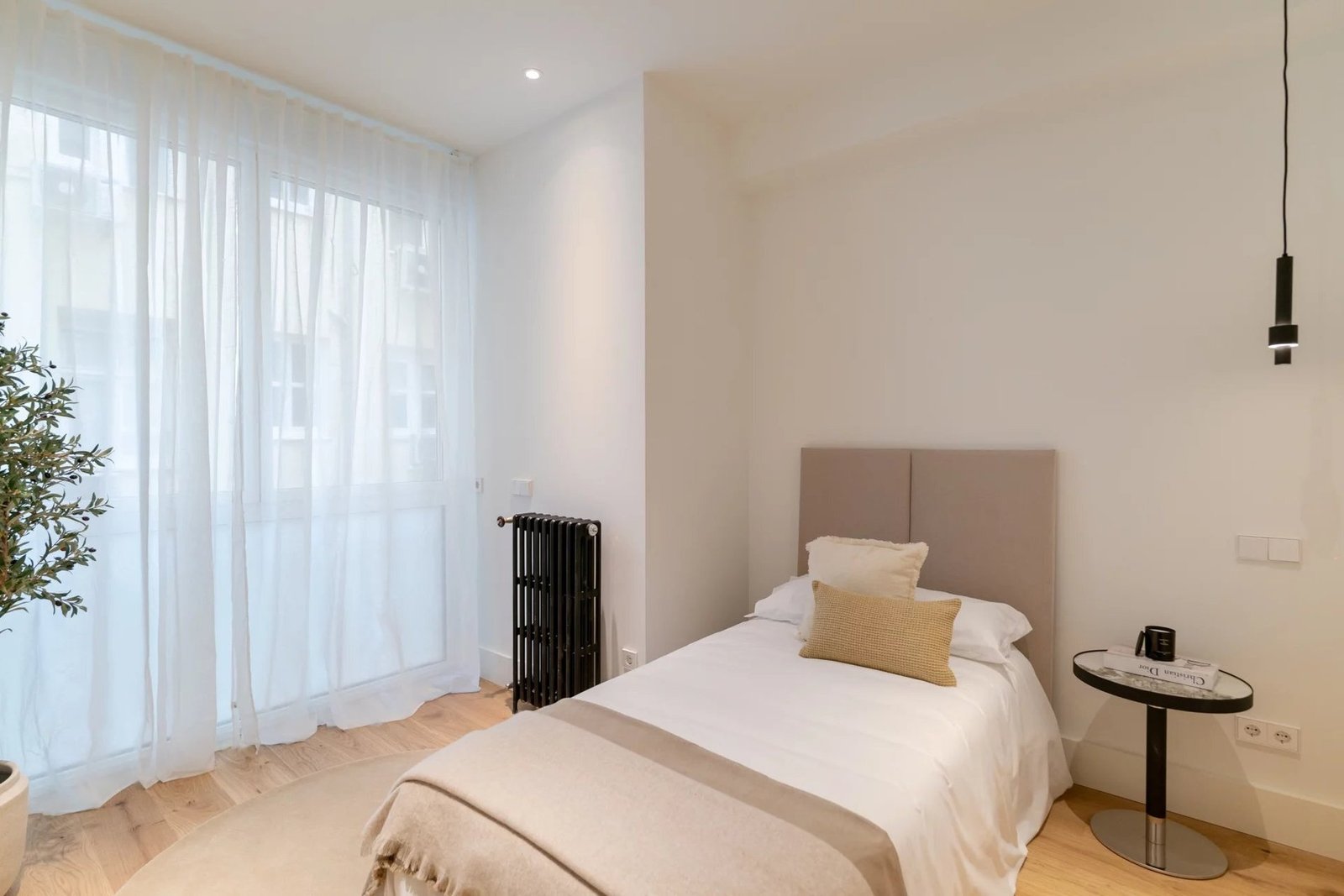 Unique And Exclusive Apartment Right In Front Of The Prado Museum Apartment in Retiro, Madrid, Spain 1 - 15253003