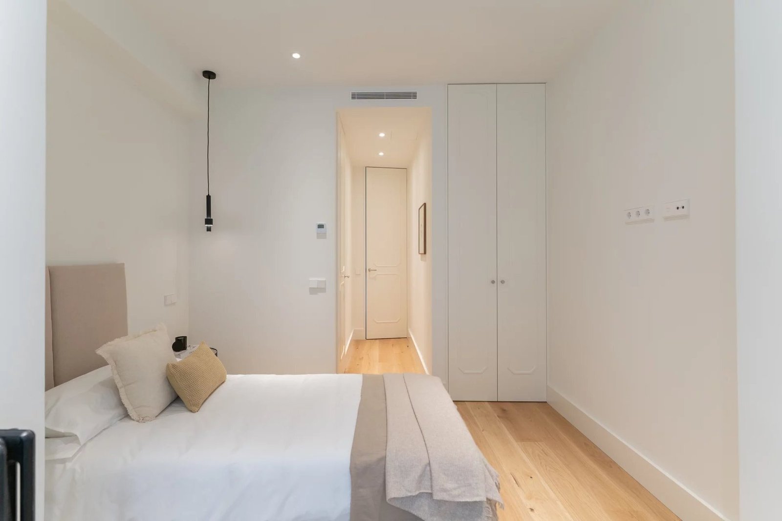Unique And Exclusive Apartment Right In Front Of The Prado Museum Apartment in Retiro, Madrid, Spain 1 - 15253003