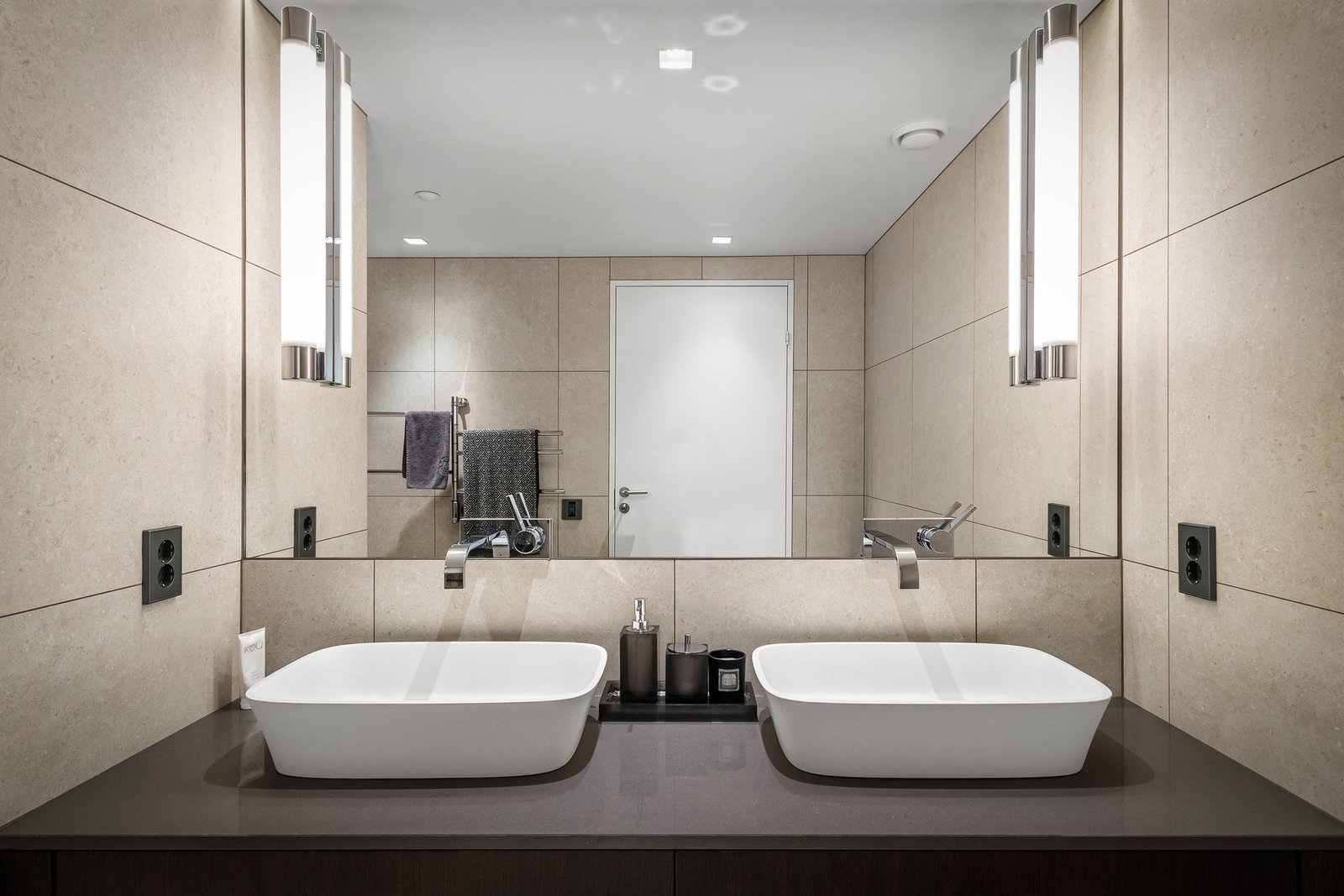 Exquisite Luxury Penthouse In Oslo’s Prestigious Skøyen/Madserud Neighborhood Apartment in Ullern, Oslo, Norway