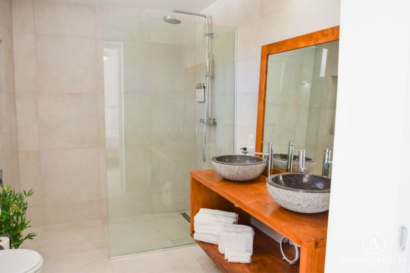 Apartment Building “Le Diamand Blanc” Apartment in Upper Prince's Quarter, Sint Maarten 1 - 15241743