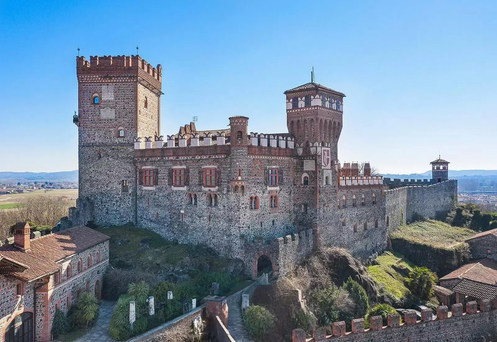 Historic Castle At The Foot Of The Alps Castle in Pavone Canavese, Piedmont, Italy 1 - 15035335