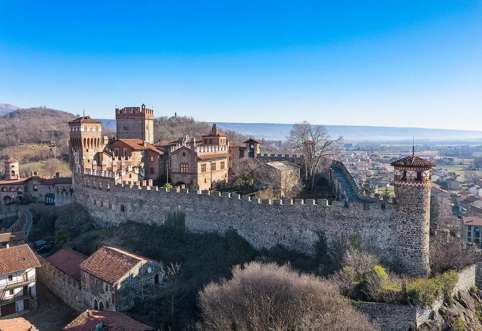 Historic Castle At The Foot Of The Alps Castle in Pavone Canavese, Piedmont, Italy 1 - 15035335