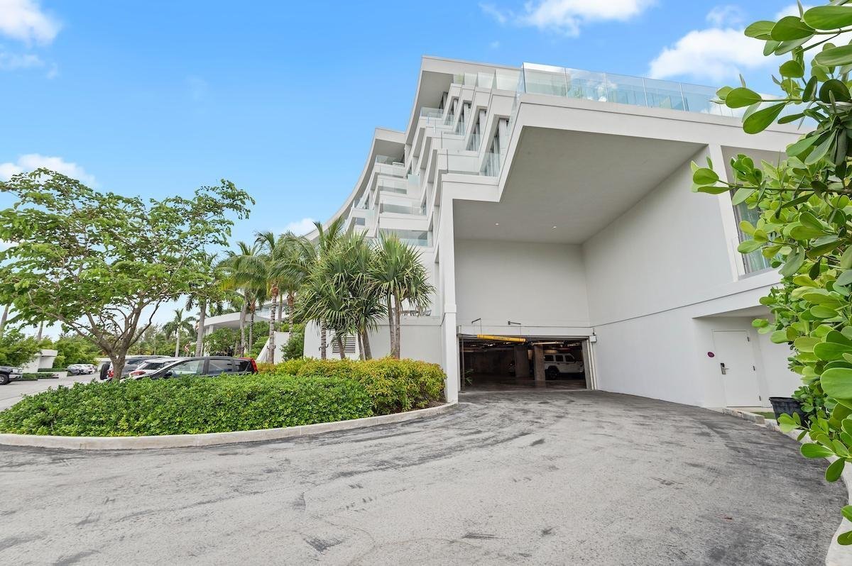 2 Bedrooms Condominium – The Bahamas Condo in Nassau, New Providence, The Bahamas 1 - 15980777