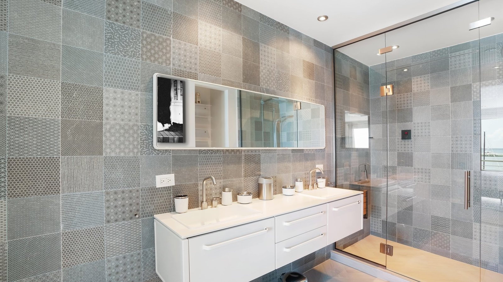 Aqualina Beach Club Luxury Condo Condo in Simpson Bay, Sint Maarten 1 - 15362138