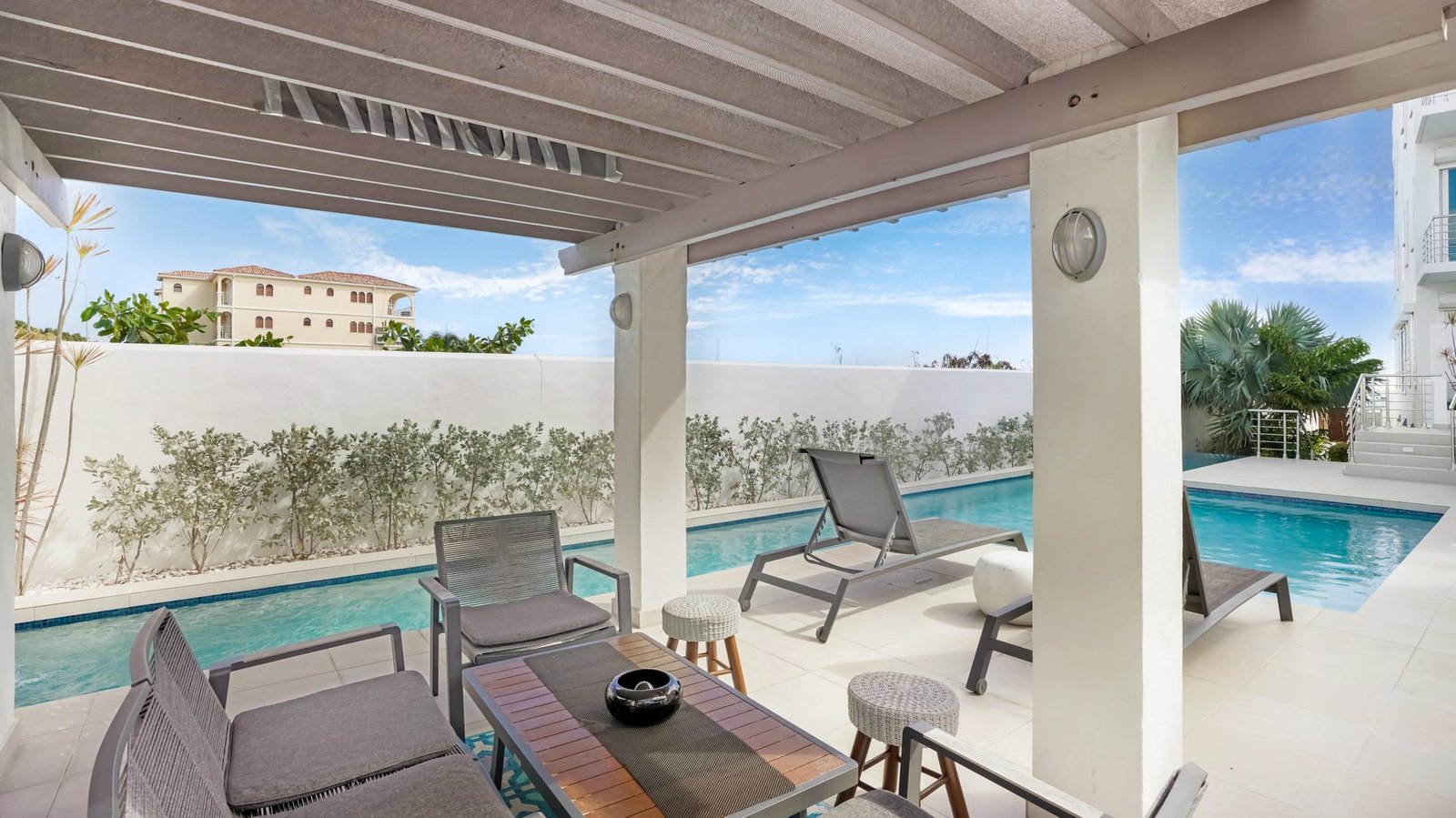 Aqualina Beach Club Luxury Condo Condo in Simpson Bay, Sint Maarten 1 - 15362138