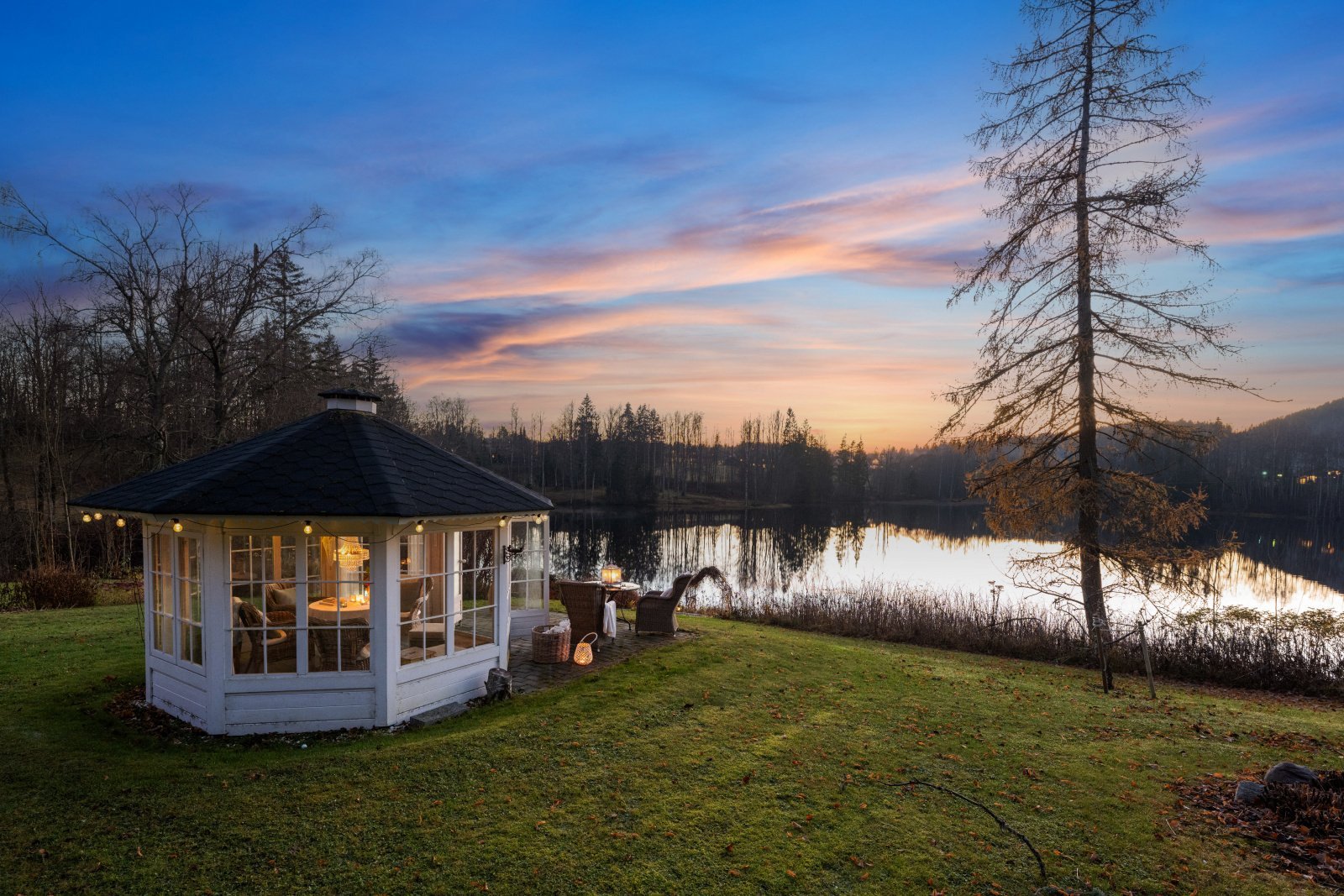 A Breathtaking Property With Historic Charm By The Golf Course | 23 Acres Of Lakeside Land Country House in Asker, Akershus, Norway 1 - 14970192