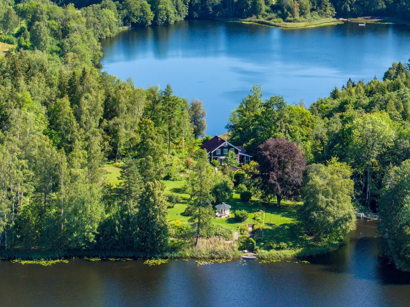 A Breathtaking Property With Historic Charm By The Golf Course | 23 Acres Of Lakeside Land Country House in Asker, Akershus, Norway 1 - 14970192
