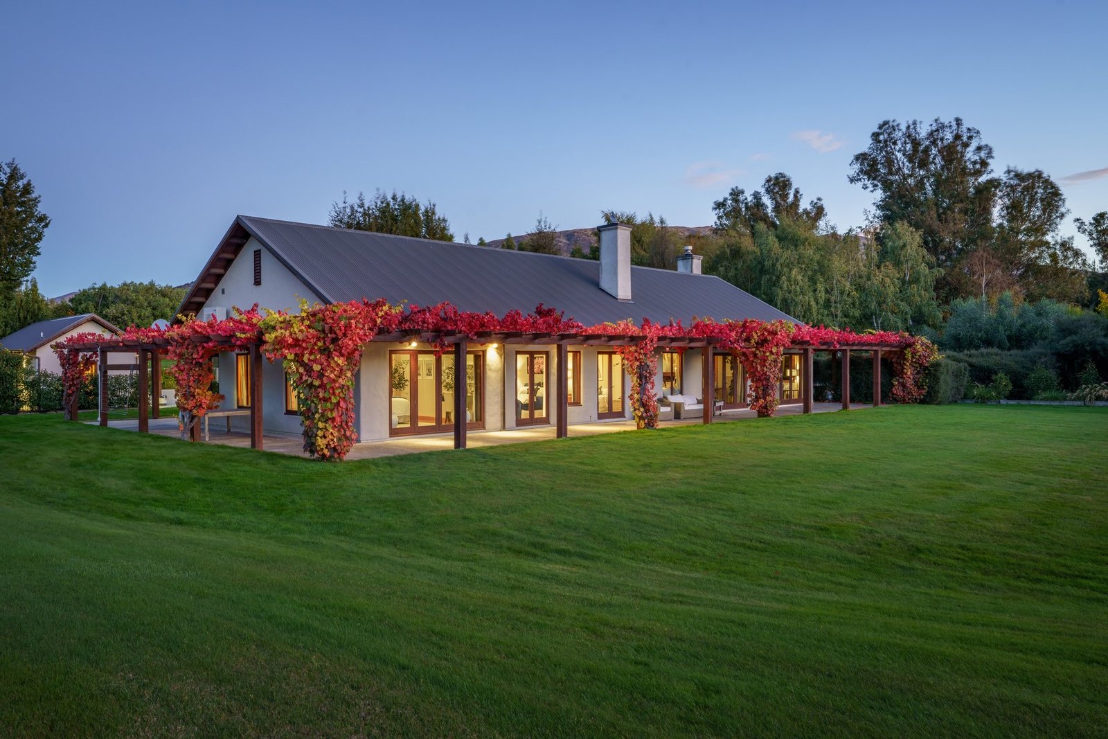 Country House in Wanaka, Otago, New Zealand 1 - 16299217
