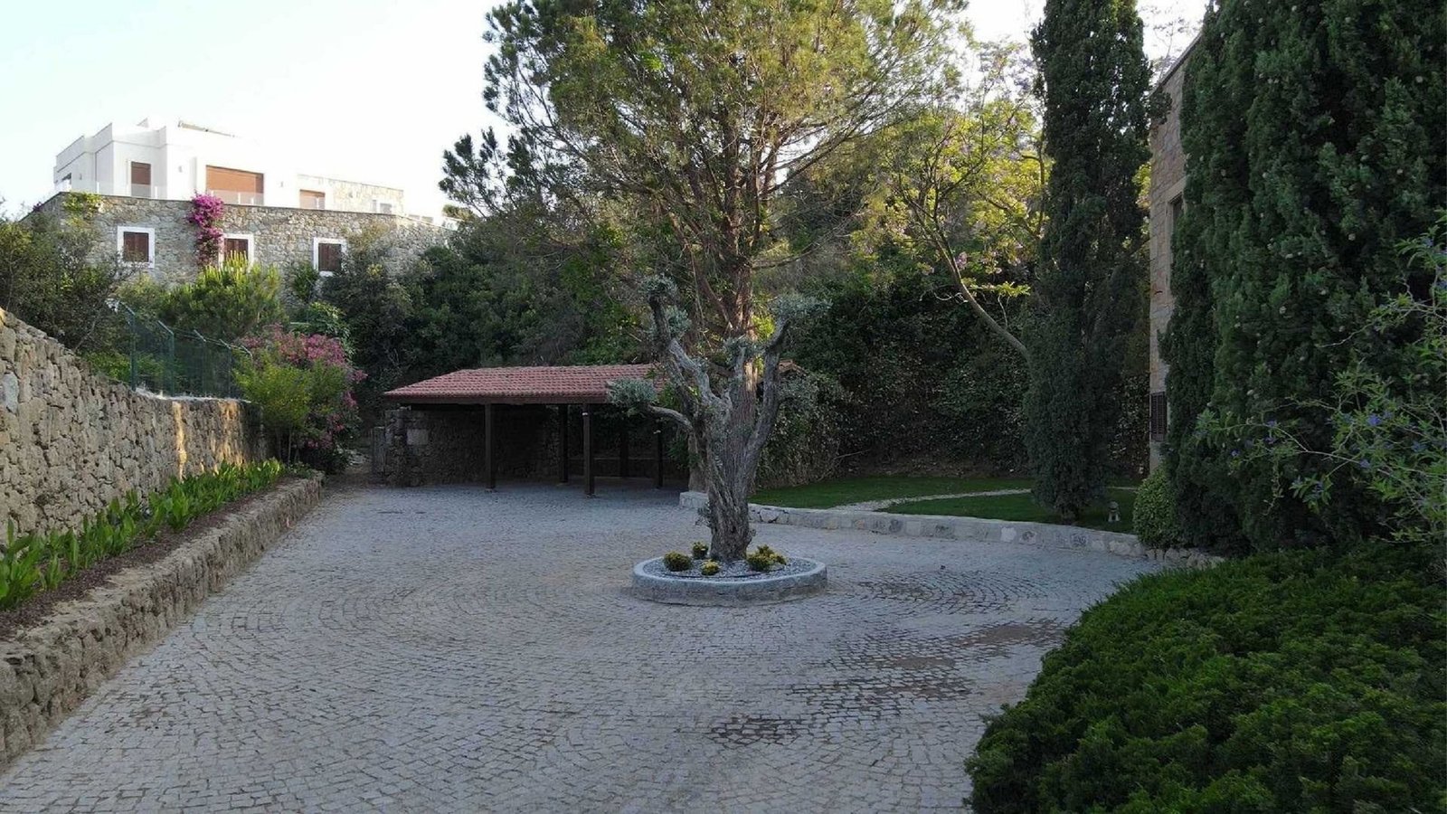 This Stunning Estate Is Nestled On 10.000m2 Of Prime Land In Yalikavak’s No.1 Post Code!! Estate in Bodrum, Muğla, Turkey 1 - 14306276