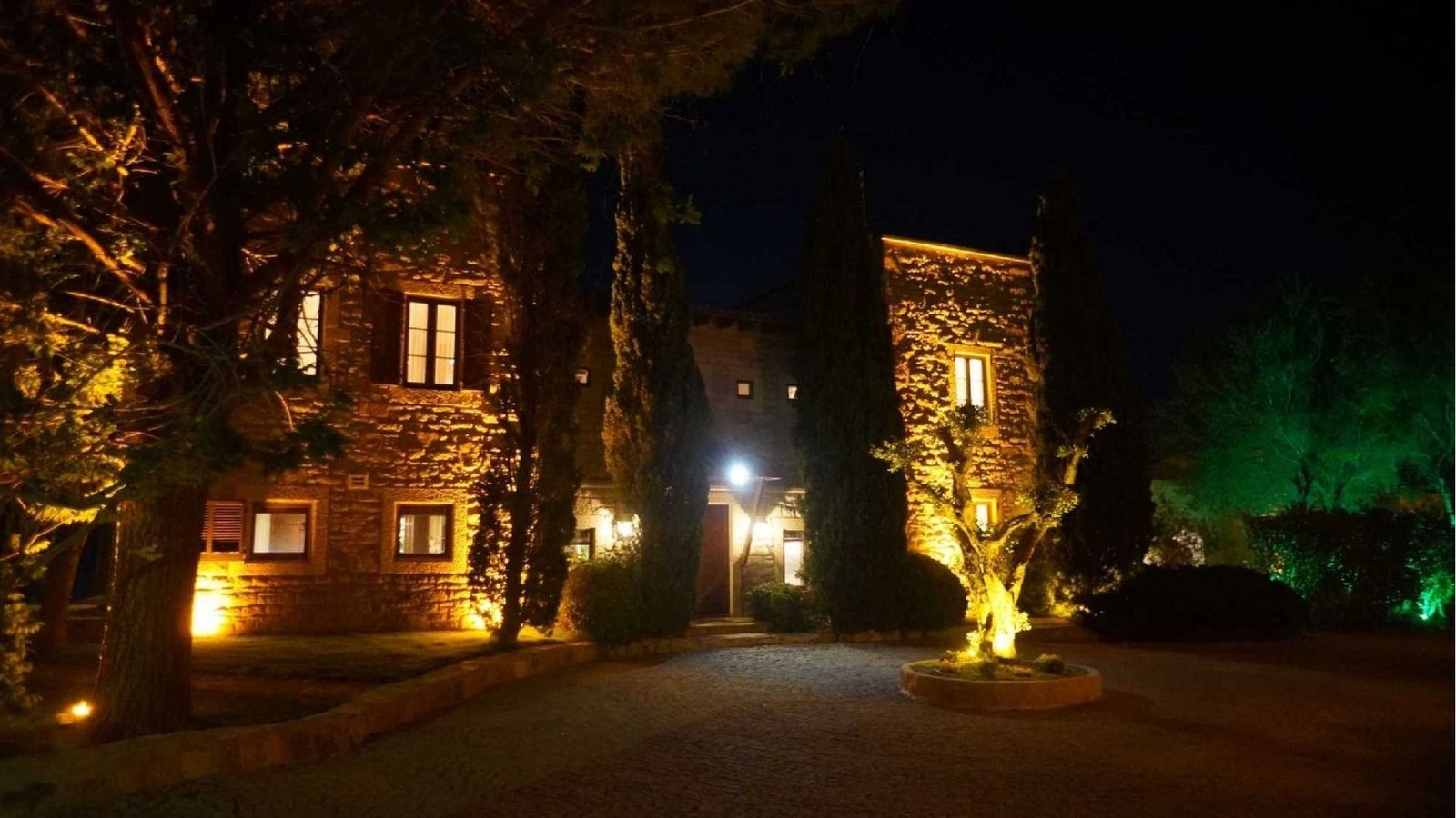 This Stunning Estate Is Nestled On 10.000m2 Of Prime Land In Yalikavak’s No.1 Post Code!! Estate in Bodrum, Muğla, Turkey 1 - 14306276