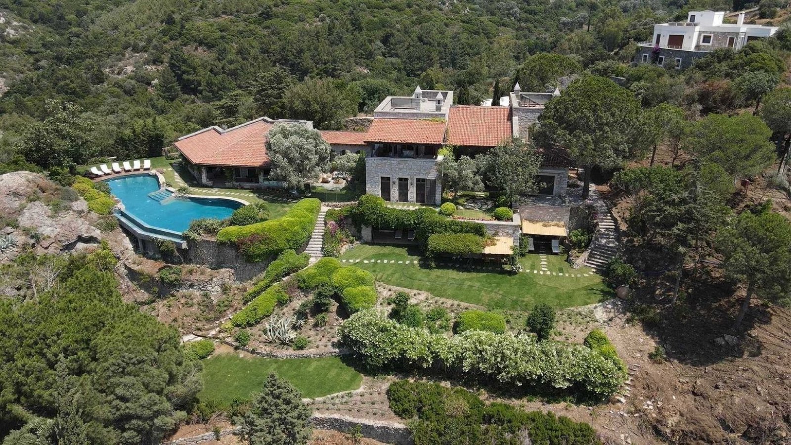 This Stunning Estate Is Nestled On 10.000m2 Of Prime Land In Yalikavak’s No.1 Post Code!! Estate in Bodrum, Muğla, Turkey 1 - 14306276