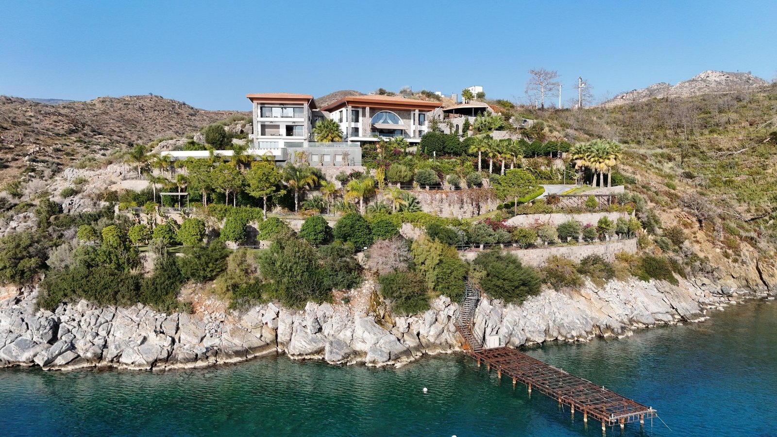 Exclusive Waterfront Estate: A Modern Masterpiece Of Luxury And Privacy! Estate in Bodrum, Muğla, Turkey 1 - 15015337