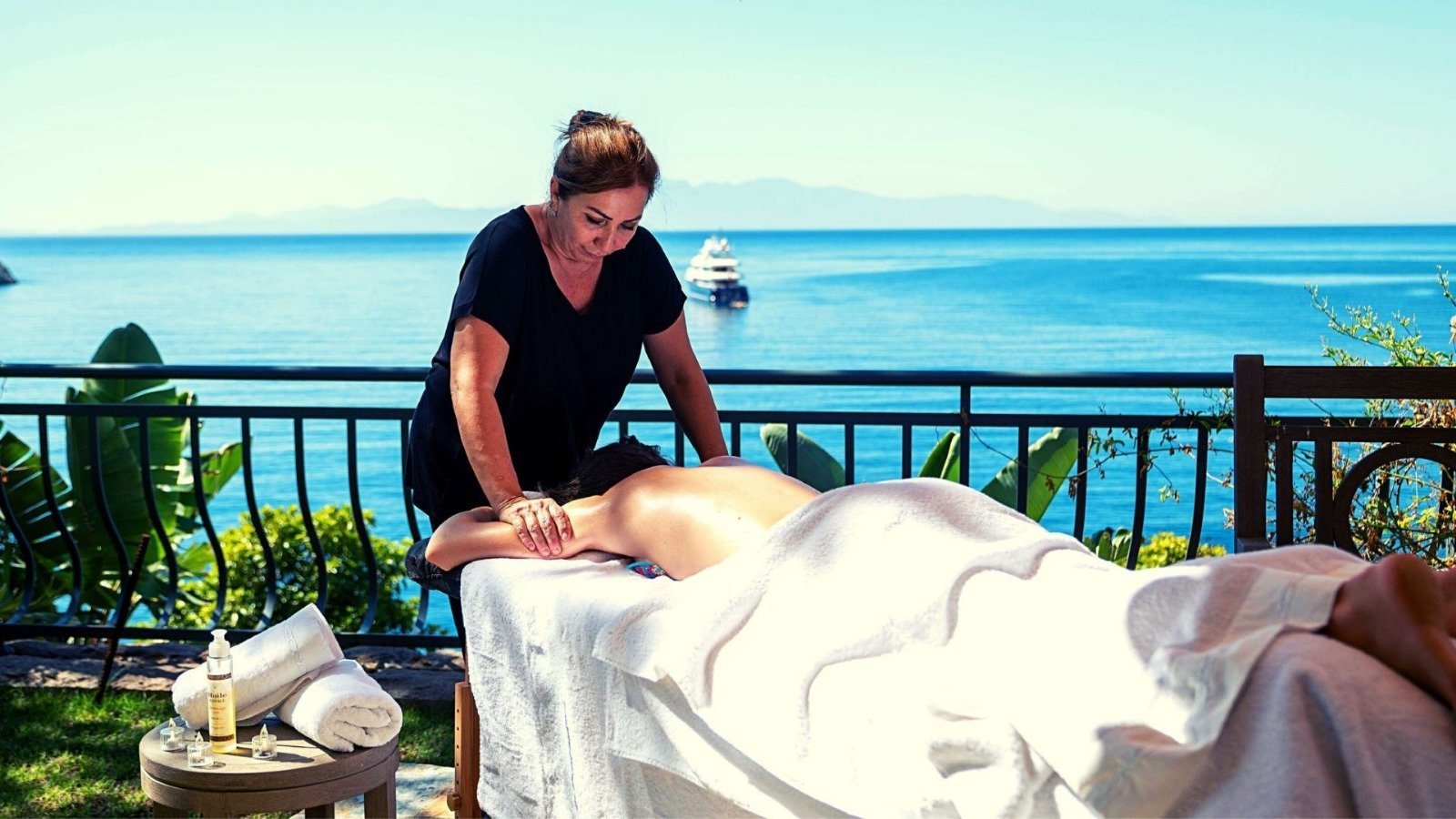 Exclusive Waterfront Estate: A Modern Masterpiece Of Luxury And Privacy! Estate in Bodrum, Muğla, Turkey 1 - 15015337