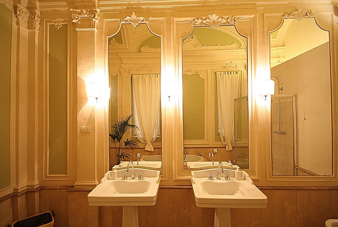 1170
