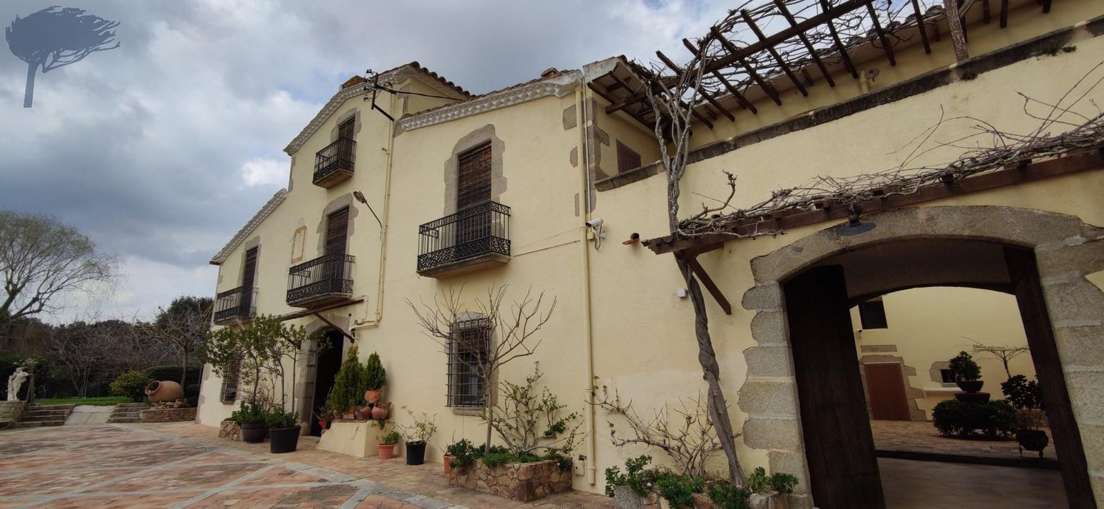 Authentic Catalan Farmhouse, Restored With Charm And Sophistication. Finca in Santa Cristina d'Aro, Catalonia, Spain 1 - 16123181