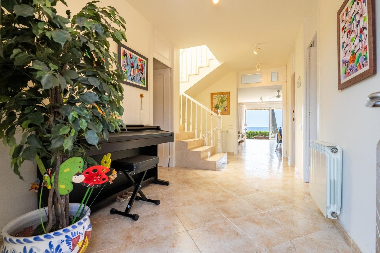 Fantastic Semi Detached House On The Seafront, Altafulla, Tarragona House in Altafulla, Catalonia, Spain 1 - 15901154