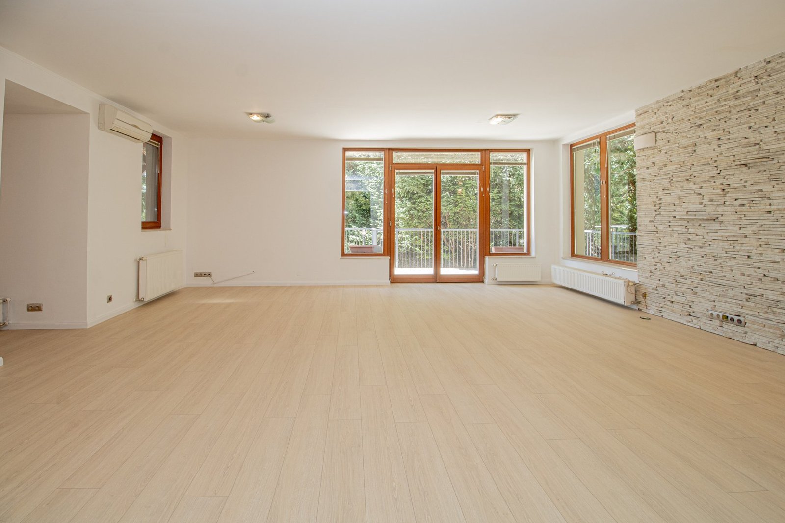 House in Budapest, Hungary 1 - 15583091