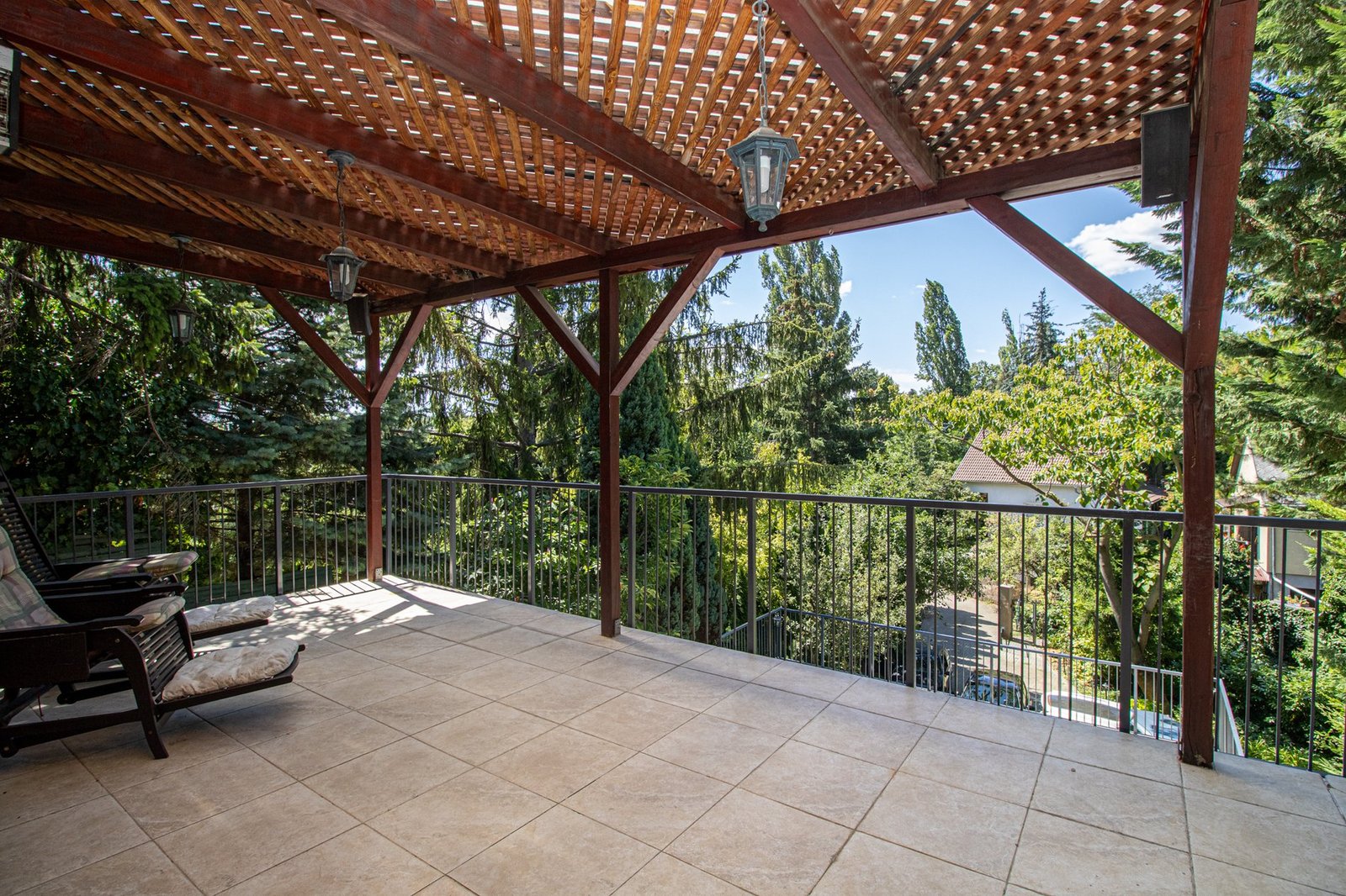 House in Budapest, Hungary 1 - 15583091