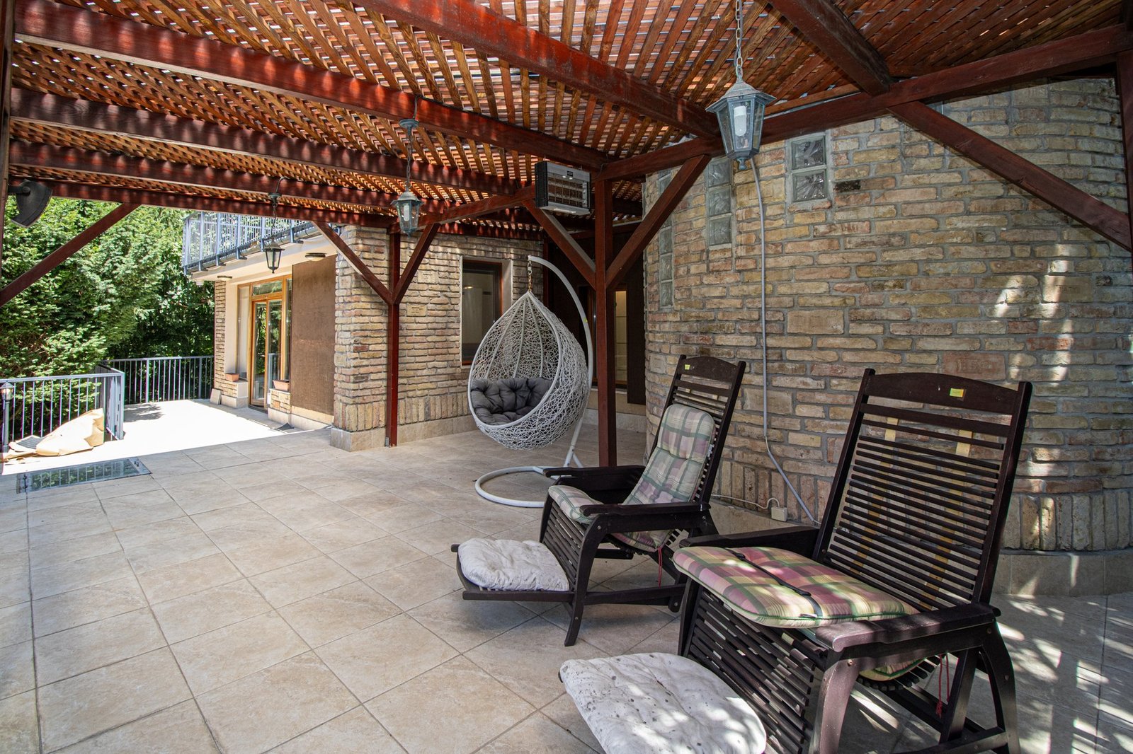 House in Budapest, Hungary 1 - 15583091