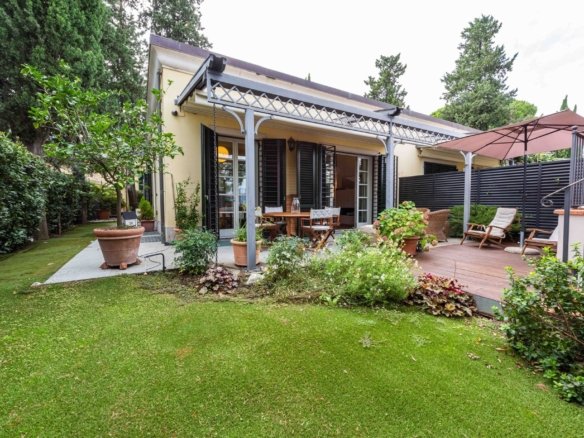 House in Florence, Tuscany, Italy 1 - 16225641