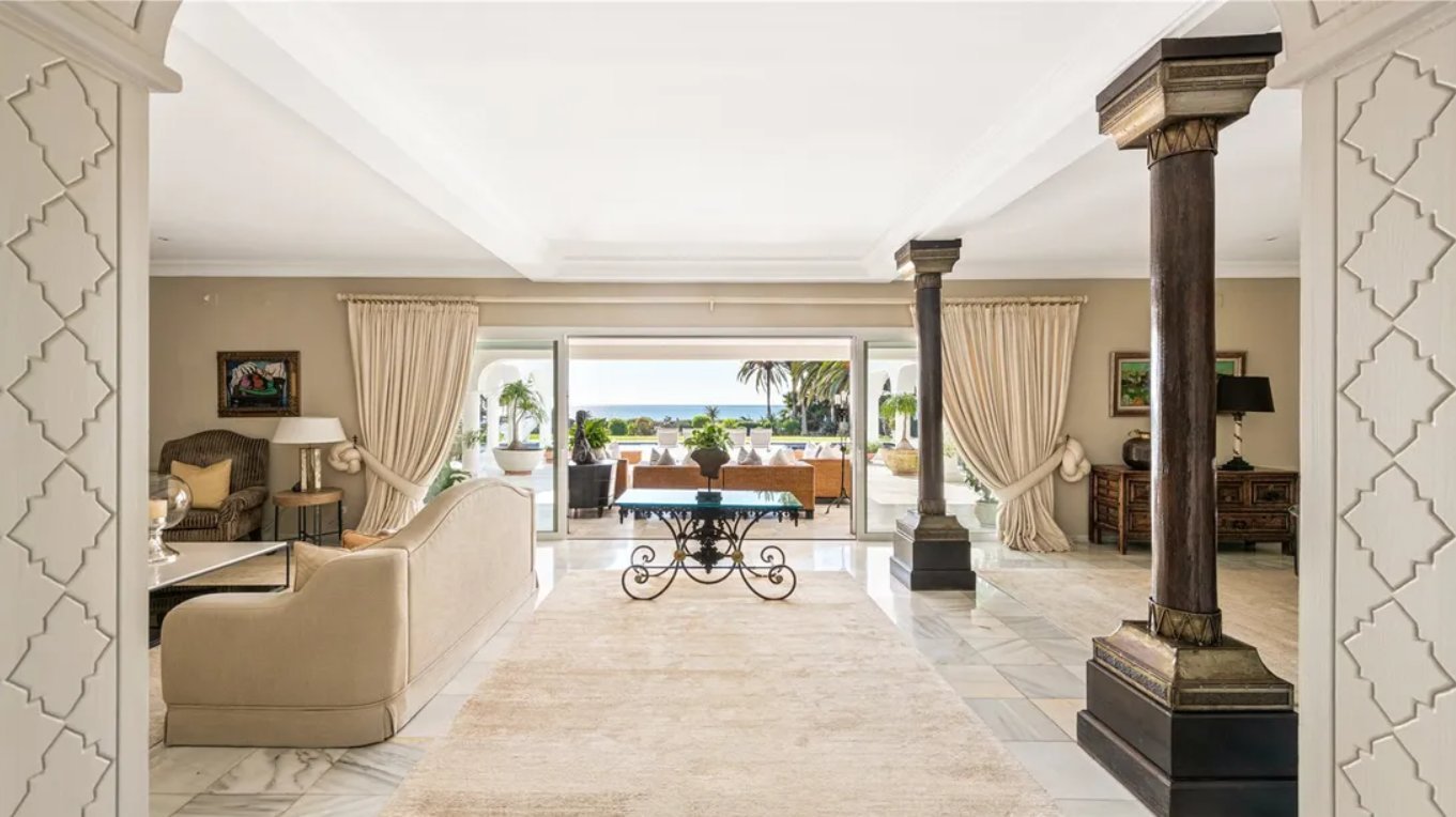 Iconic Beachfront Estate With Panoramic Sea Views House in Marbella,Malaga Province, Spain 1 - 16177568